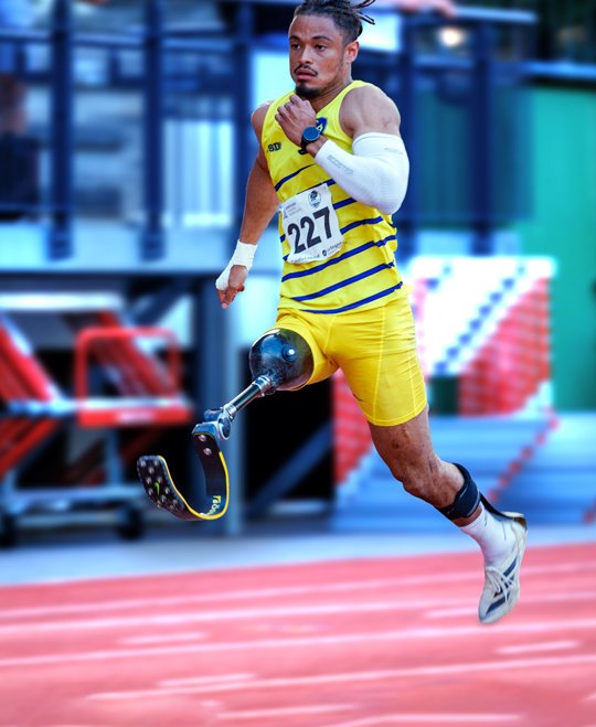 Flavio Da Pozzo pendant une course d'athlétisme paralympique